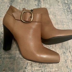 Scorah Pattullo Italian Leather Ankle Boots size 38/7.5